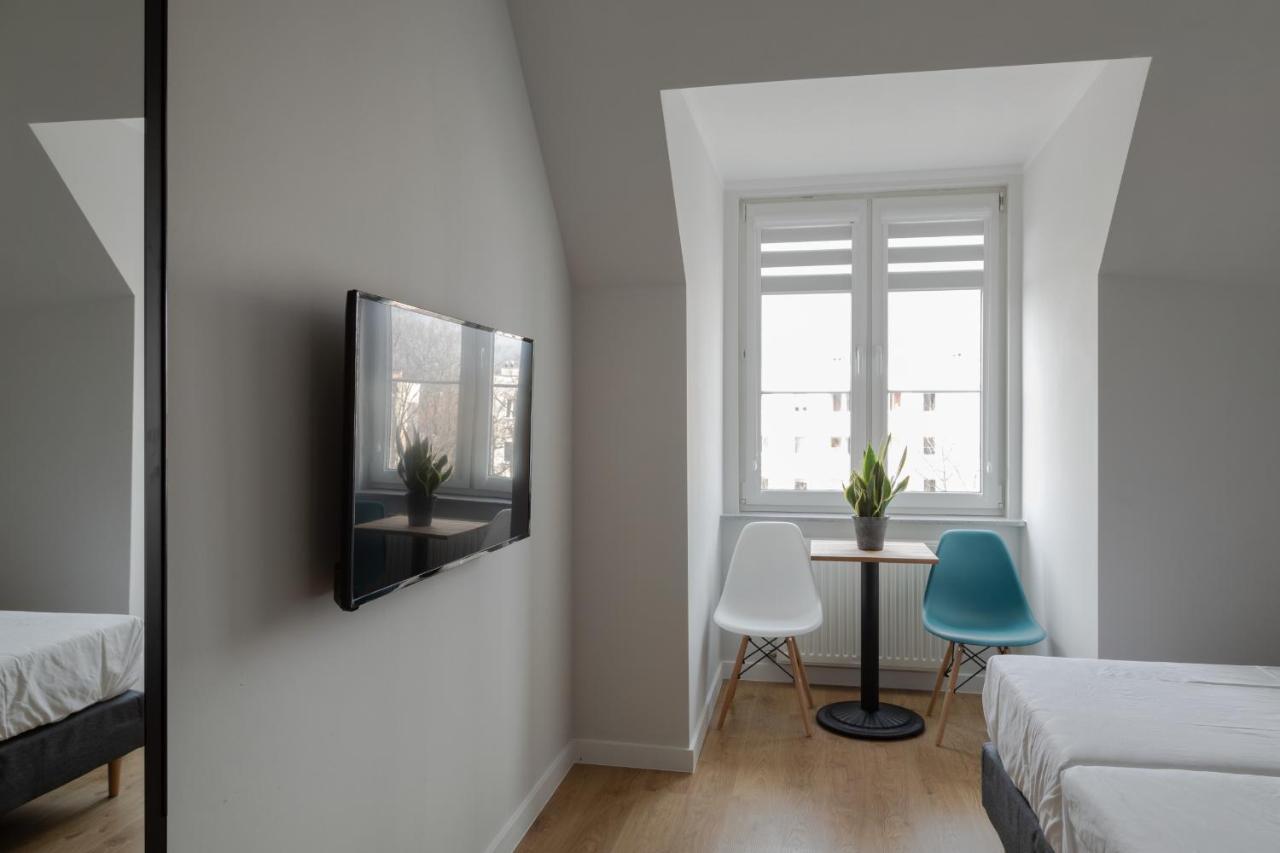 Moho Xl Vandrarhem Wrocław Exteriör bild